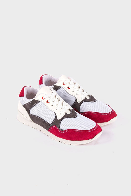 حذاء رياضي ثلاثي الألوان