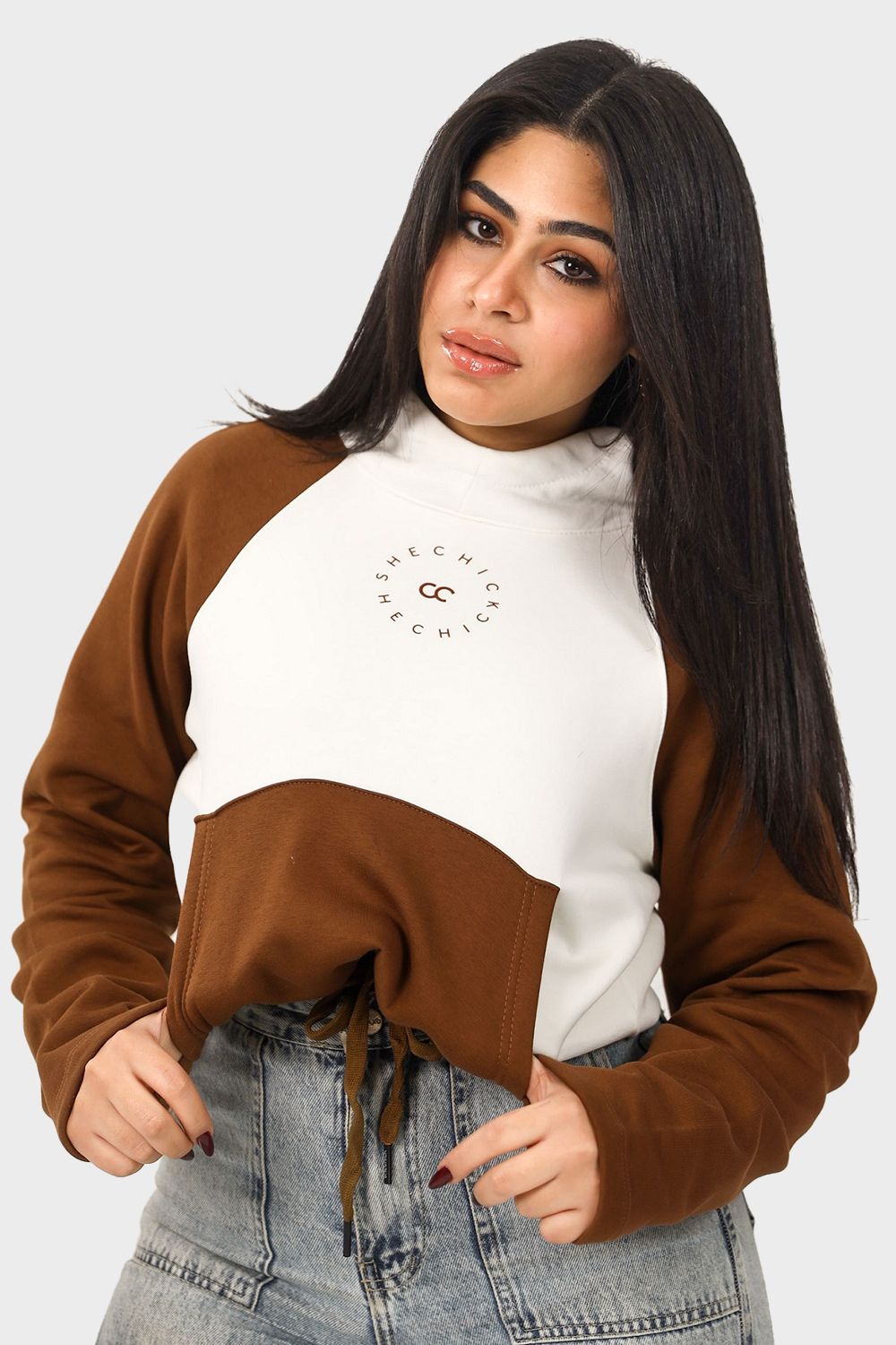 Drawstring Cropped Hoodie - هودي قصير برباط