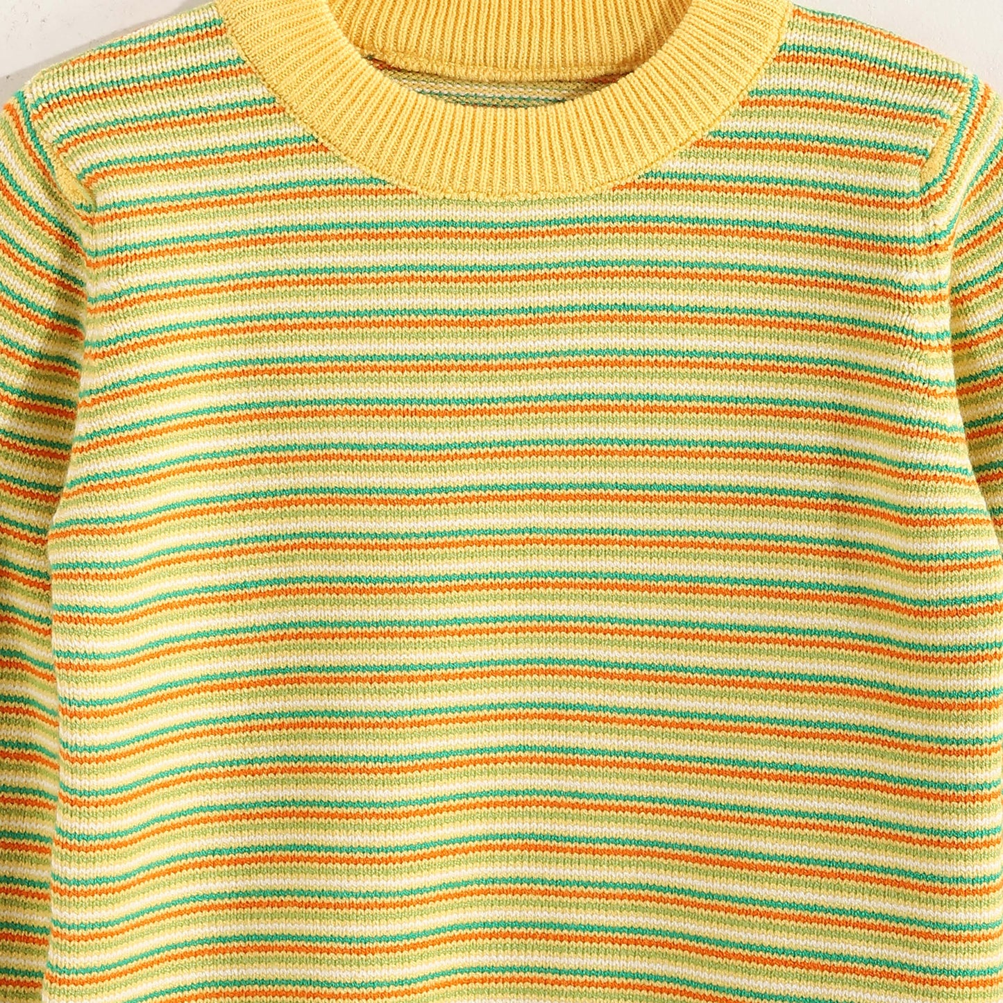 Thinly Striped Pullover - بلوفر مخطط رفيع