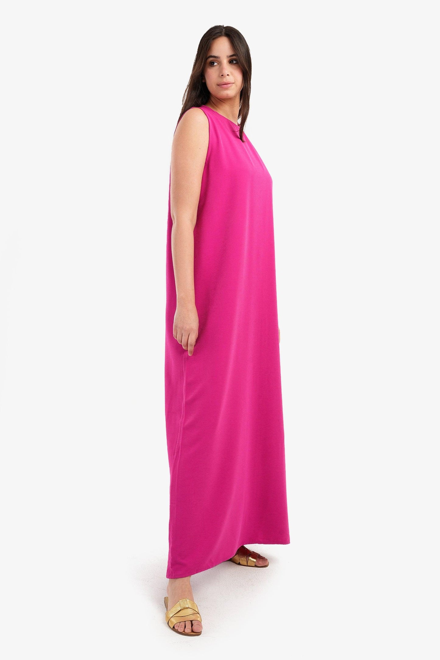 Round Neckline Sleeveless Dress