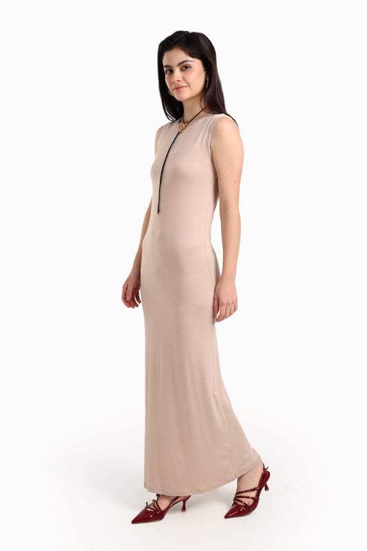 فستان بدون أكمام مع شق خلفي