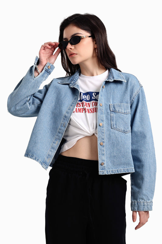 سترة جينز كلاسيكية قصيرة