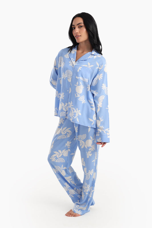 طقم بيجامة مطبوع باللون الأزرق