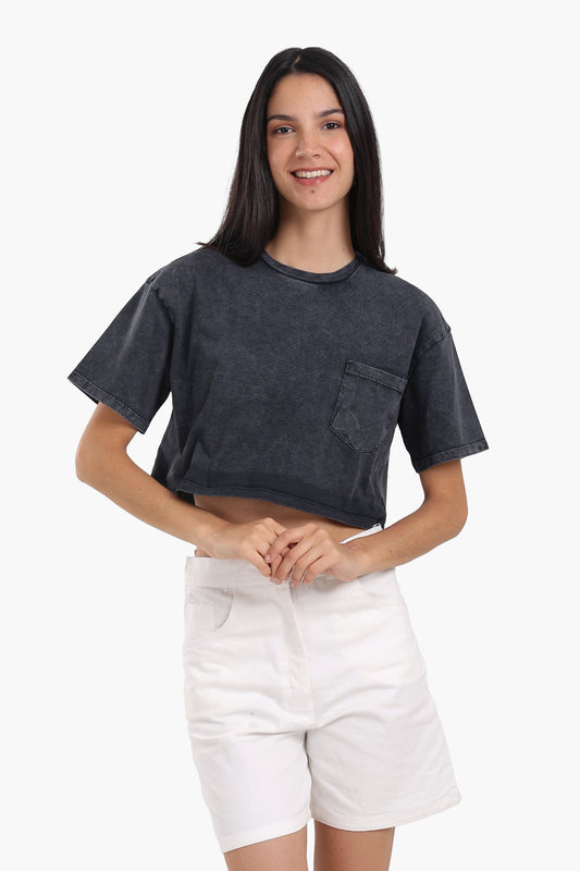 تي شيرت قصير بقصة مريحة