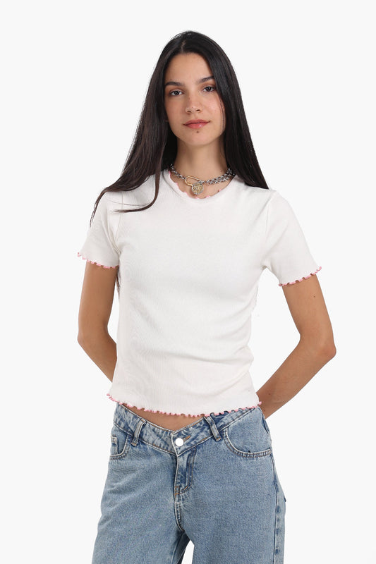 قمة ذات حواف ملونة