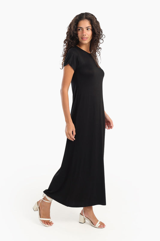 فستان ماكسي بنمط سادة
