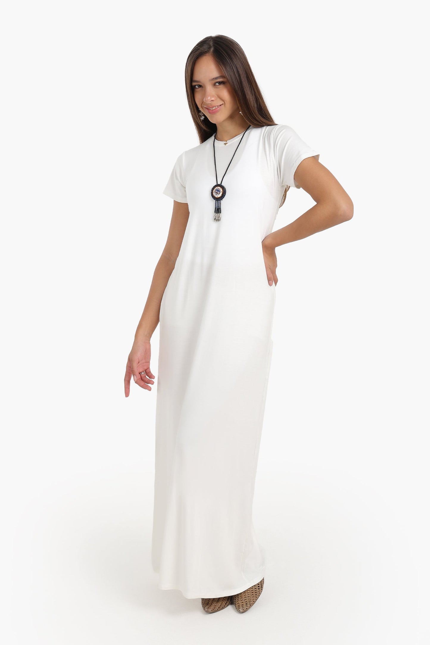 فستان ماكسي بنمط سادة