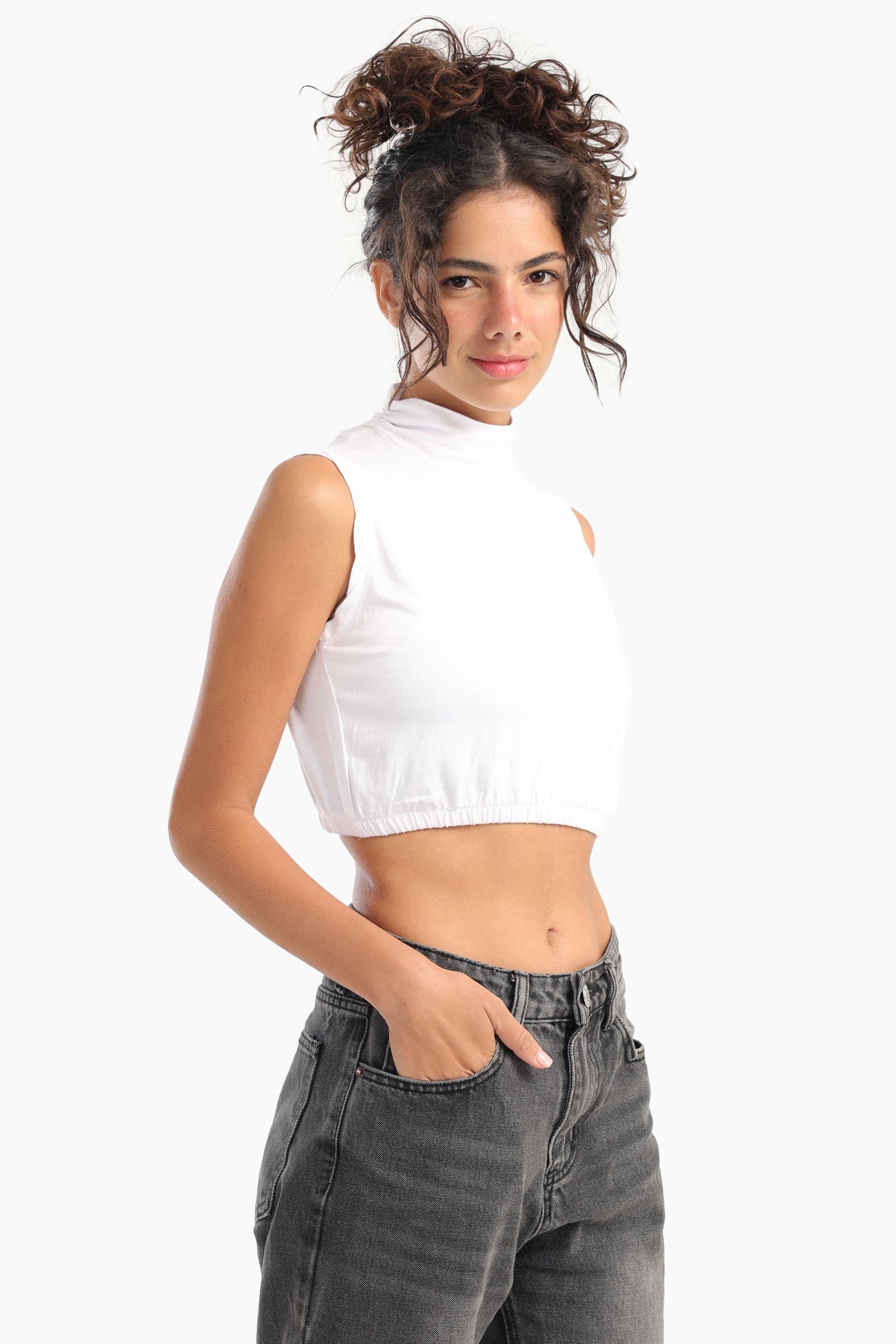 غطاء رقبة بدون أكمام ورقبة عالية