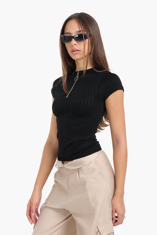 بلوزة نصف سحاب بدون خياطة منسوجة بخيوط مضلعة