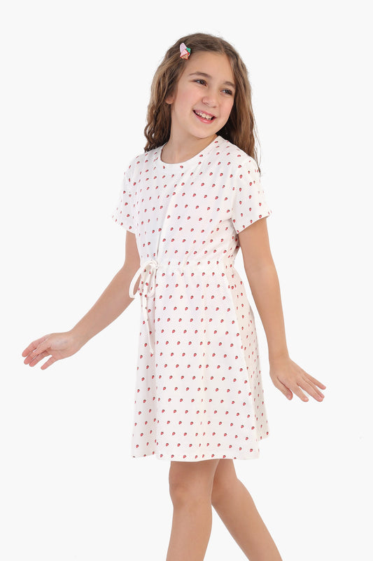 قميص نوم بطبعة الفراولة للبنات