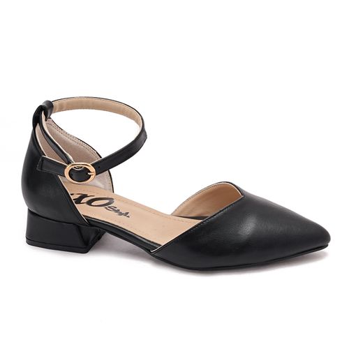 Black Pointed Toecap Low Heel Shoes