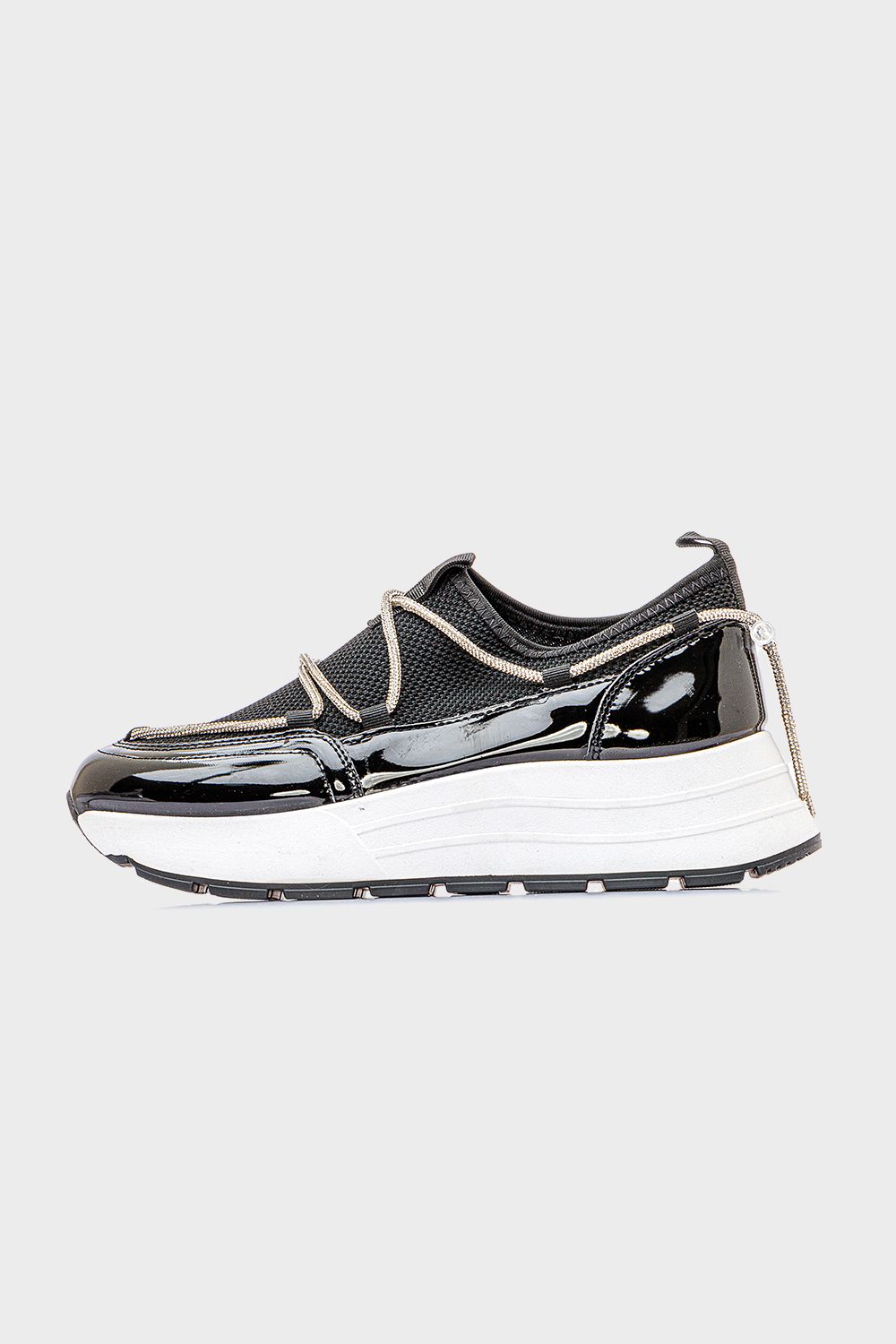Half Verneh Sneakers