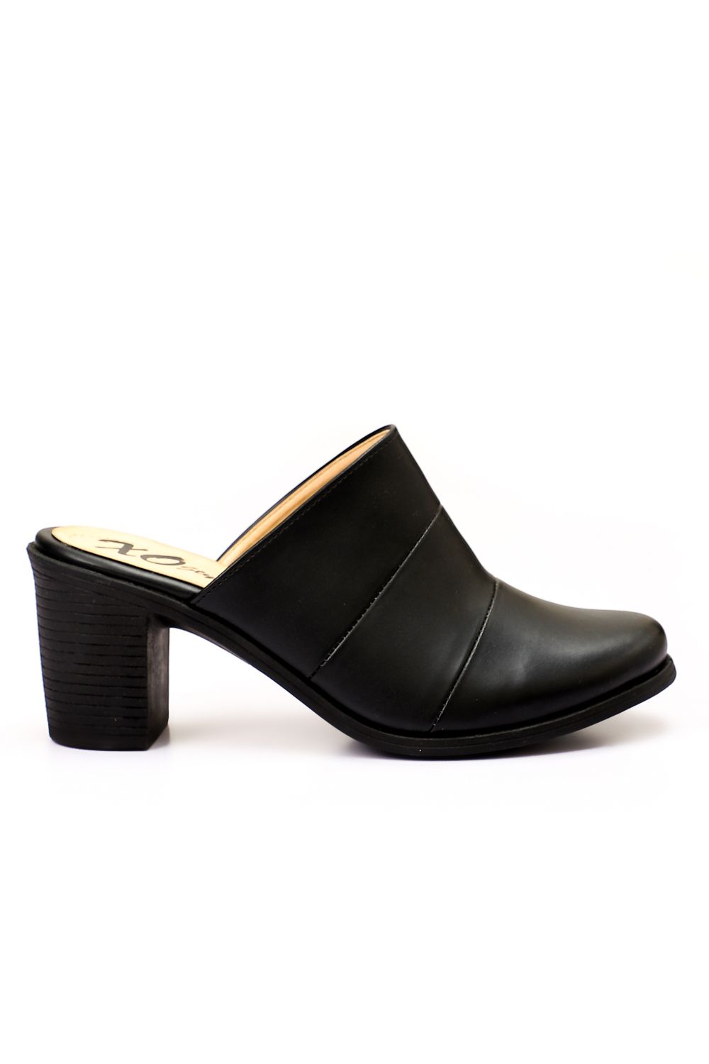 أحذية كعب عال