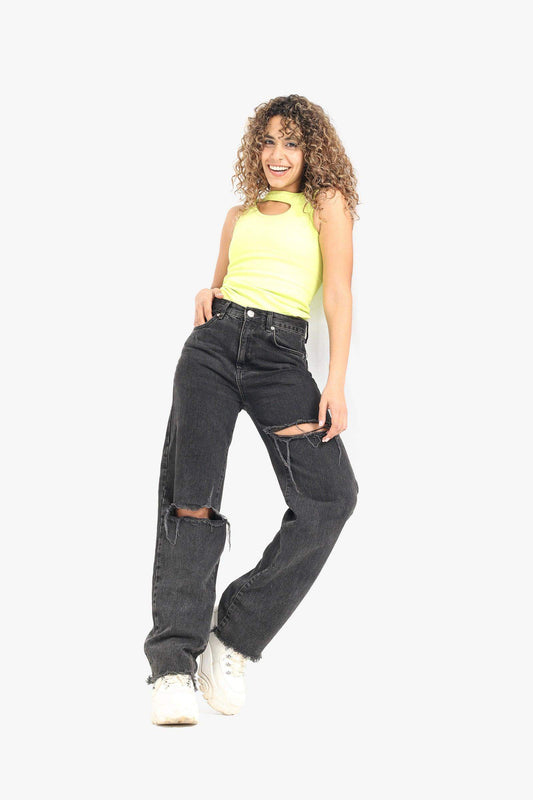 الجزء العلوي بفتحة أمامية مضلعة