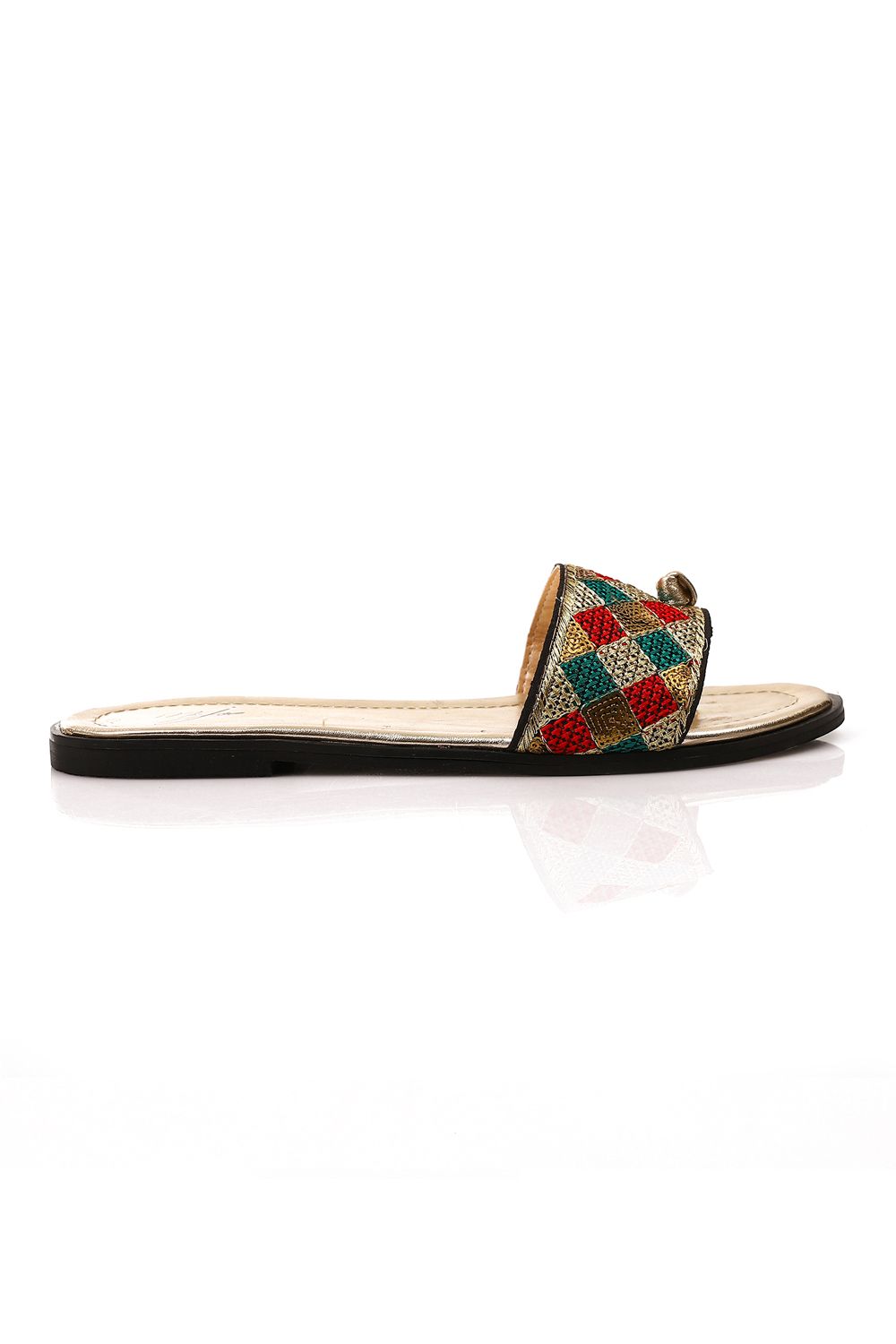 نعال مسطحة عصرية