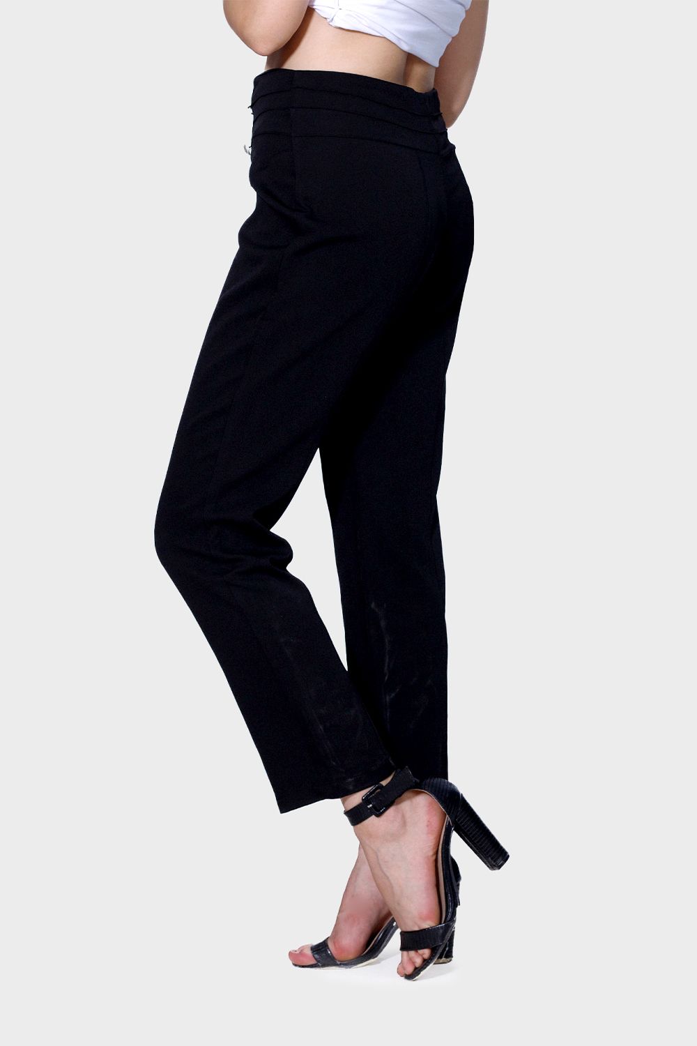 أزرار زخرفية للبنطلون