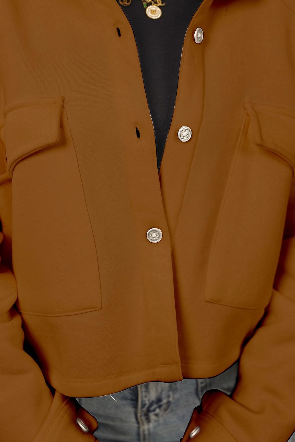 Crop Shirt with Chest Pockets - قميص قصير مع جيوب على الصدر