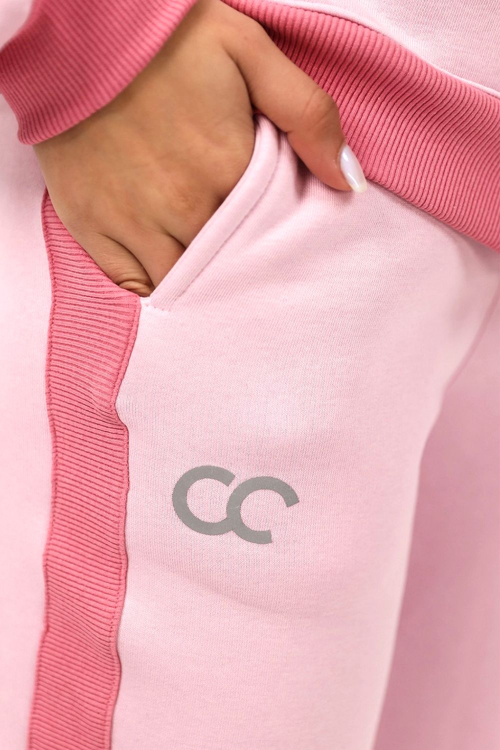 Bi-Tone Straight Leg Sweatpant - بنطال رياضي مستقيم الساق ثنائي اللون