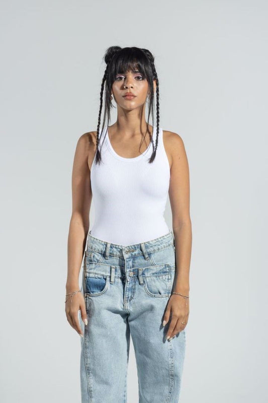 بدلة خزان بيضاء