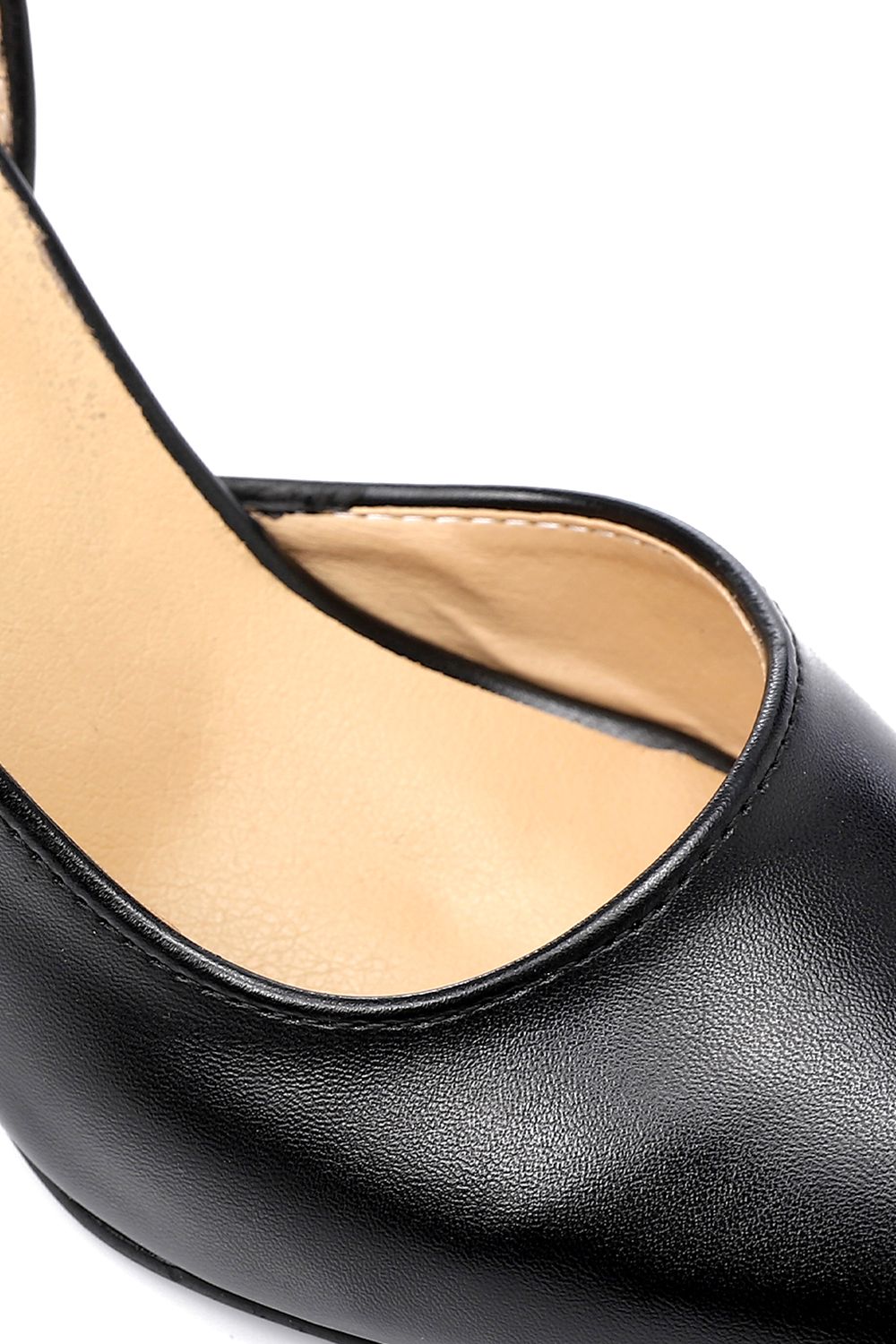 Fashionable Kitten Heeled Shoes