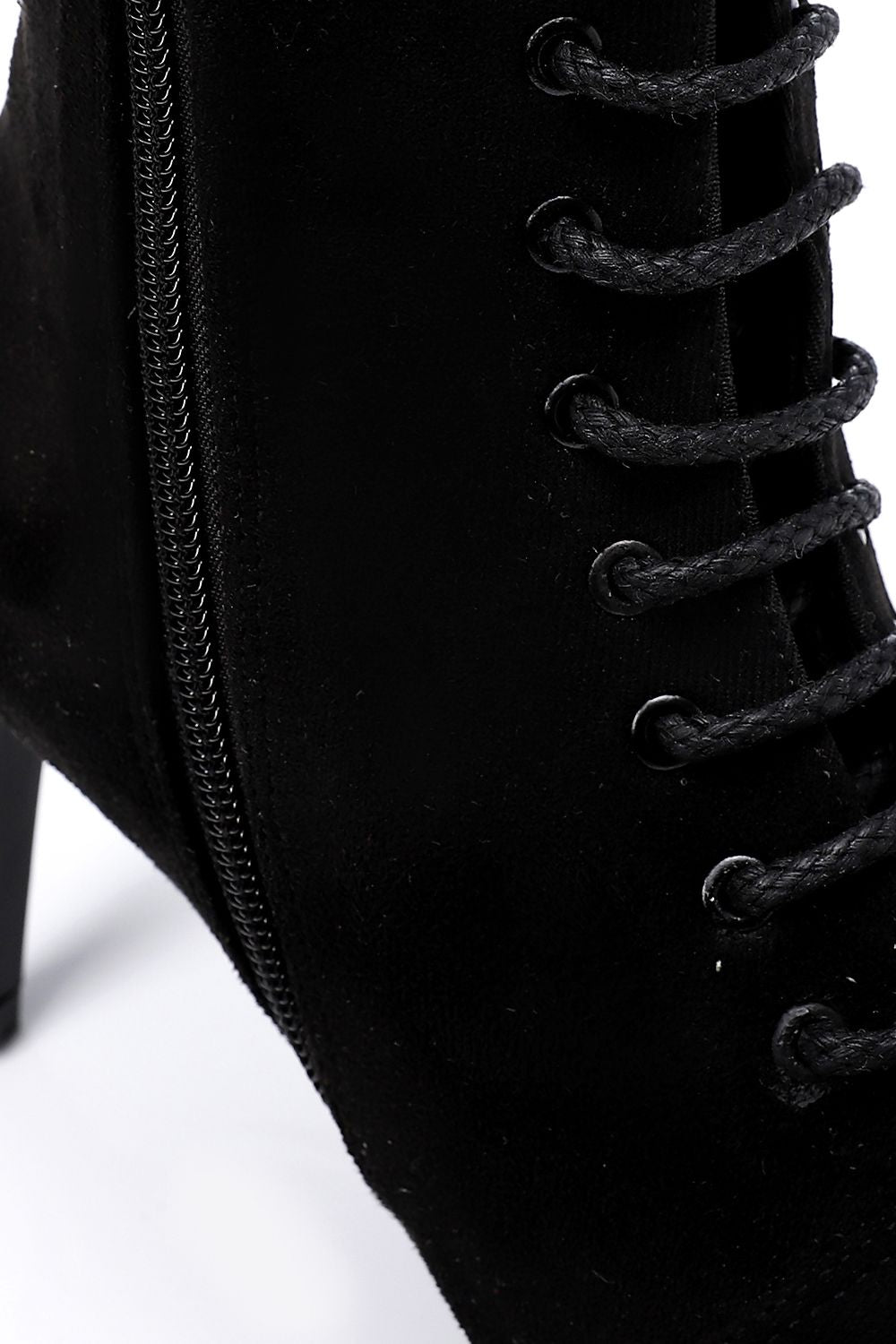 Elegant Pointed Toecap Heeled Boots