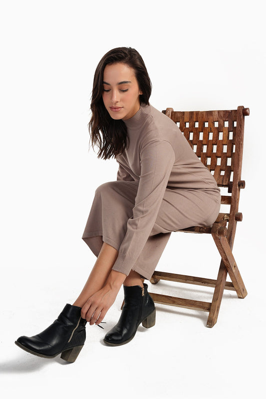 فستان تريكو مضلع برقبة عالية