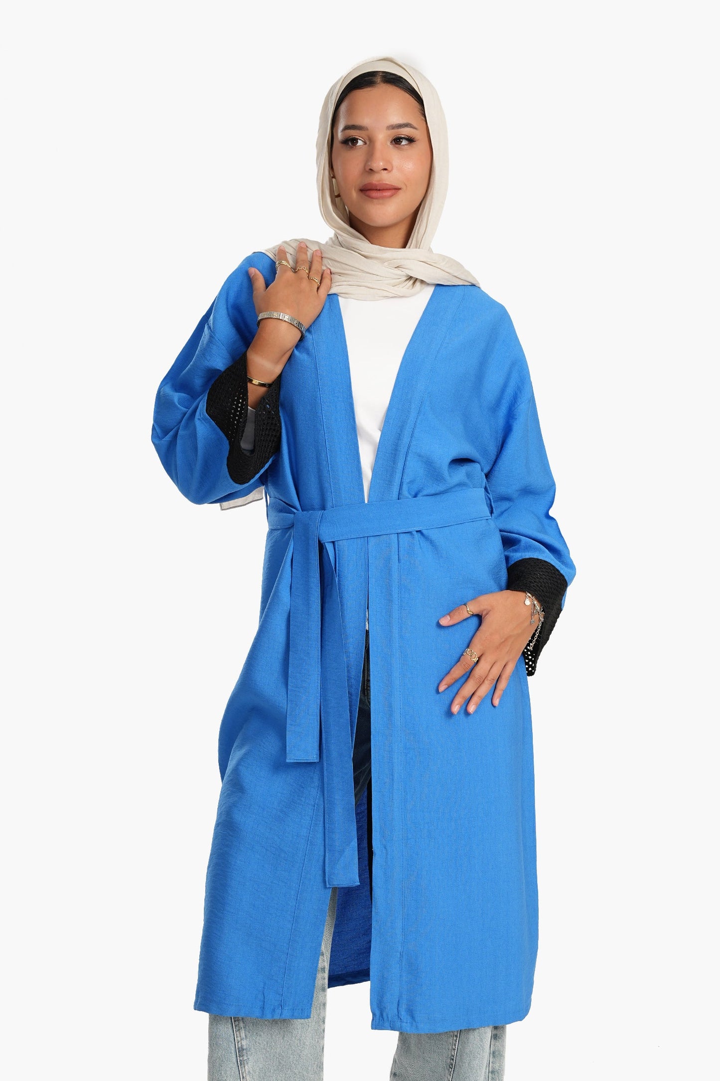 كيمونو بأكمام شبكية كروشيه