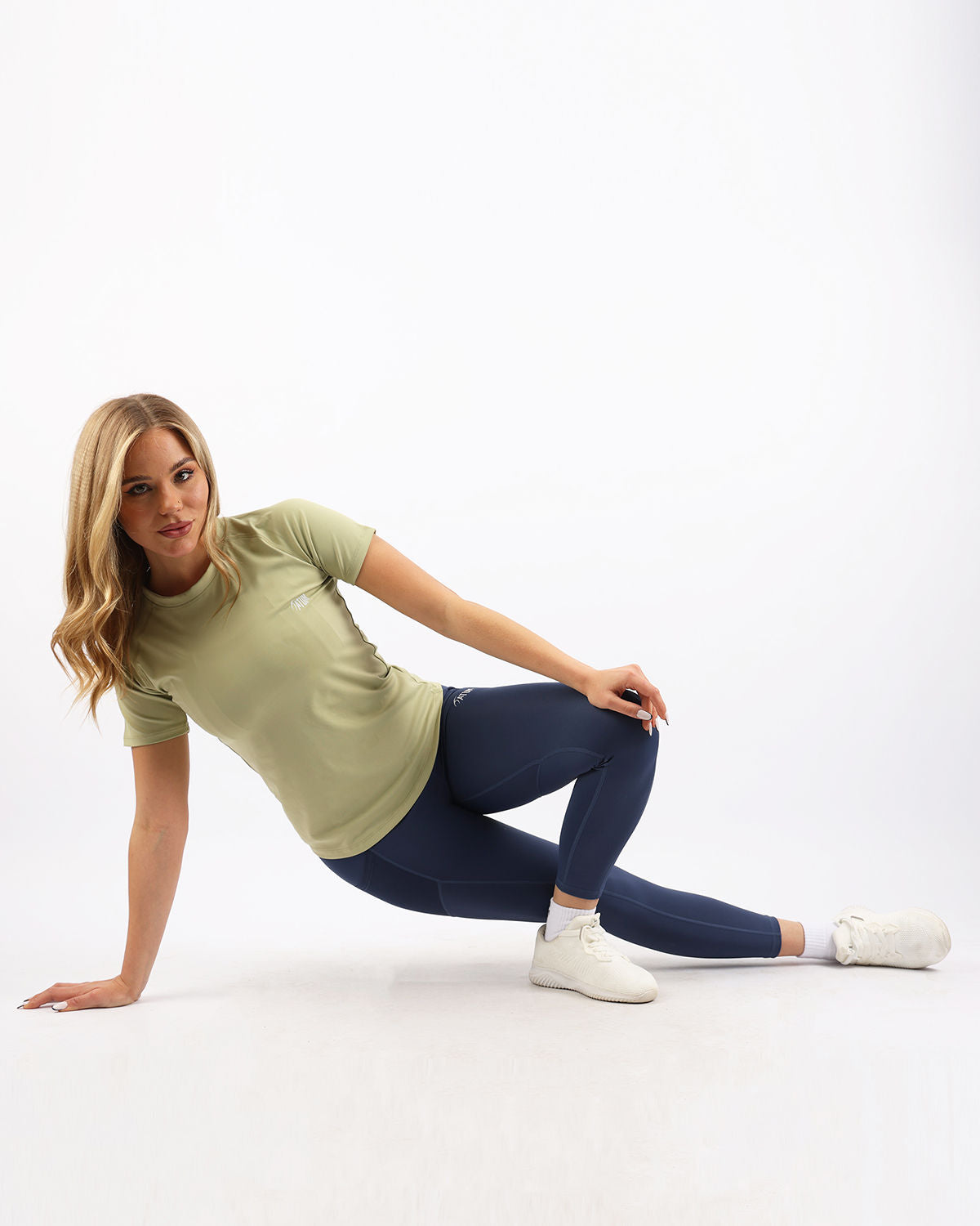 Aeroflex Breathable Women's Tee - تي شيرت Aeroflex النسائي القابل للتنفس