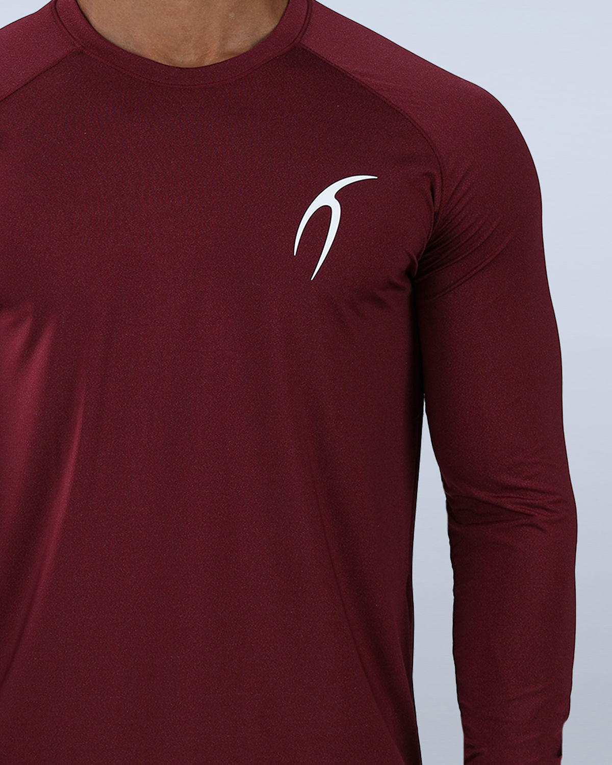 Burgundy Long Sleeve Running T-shirt - تي شيرت جري بأكمام طويلة باللون العنابي