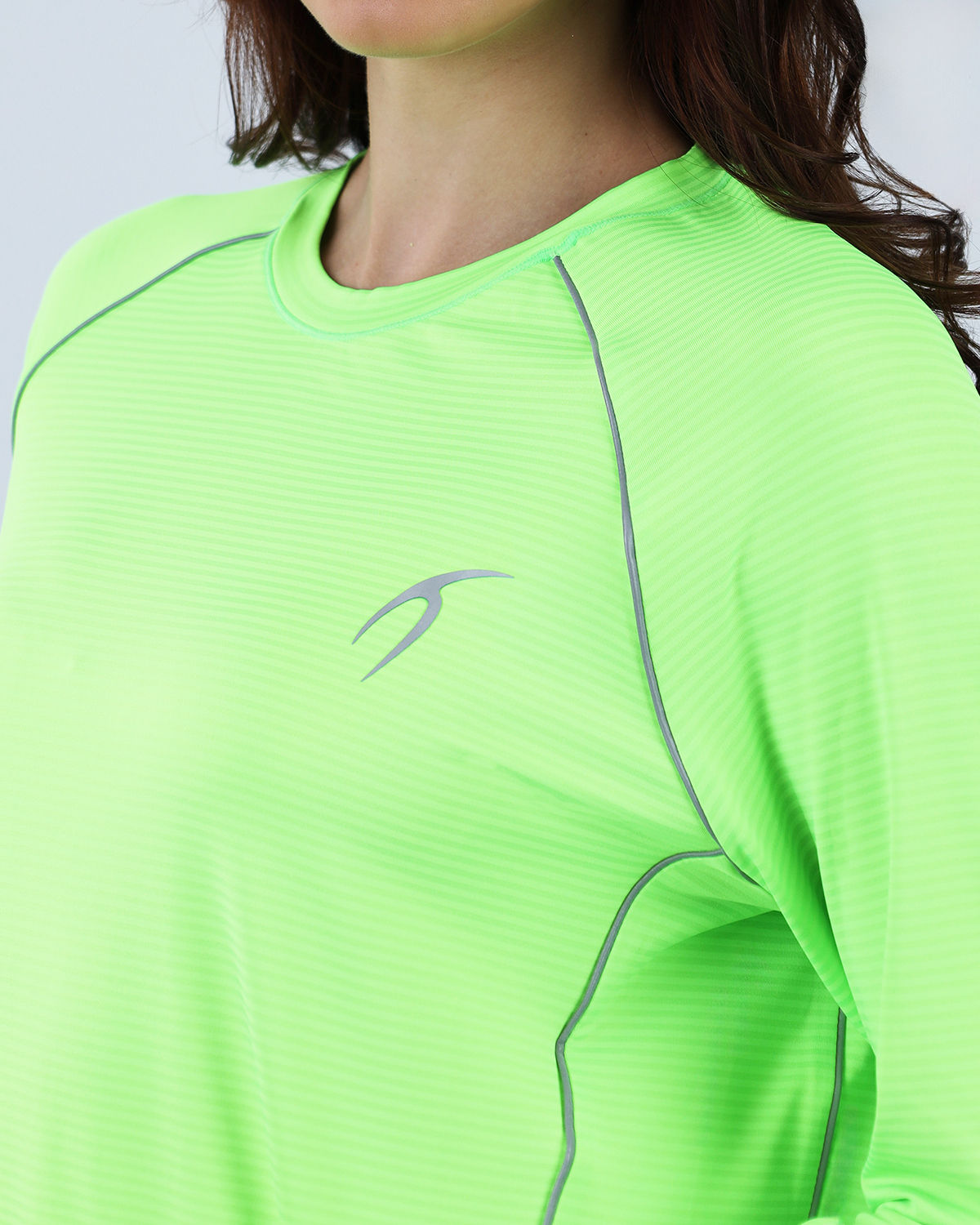 Lime Green Slim Long Sleeve Sports Top - بلوزة رياضية ضيقة بأكمام طويلة باللون الأخضر الليموني