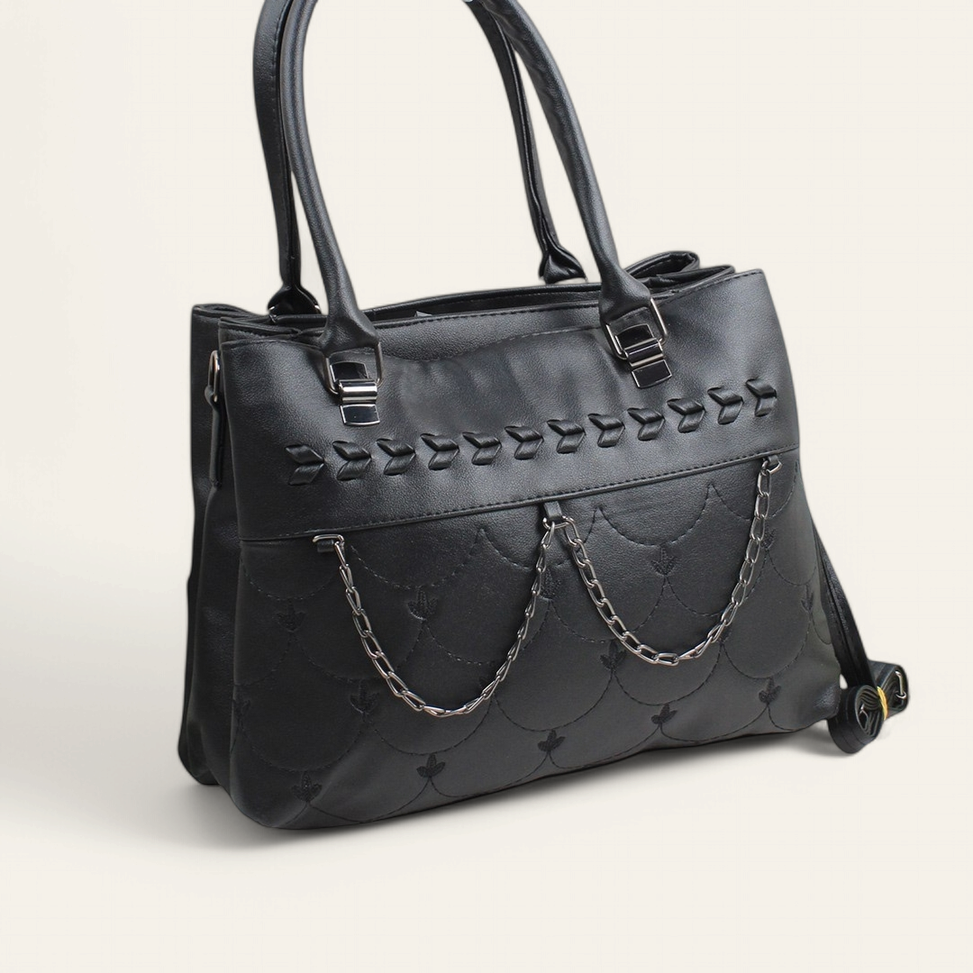 Black Handbag Decorated with Chain