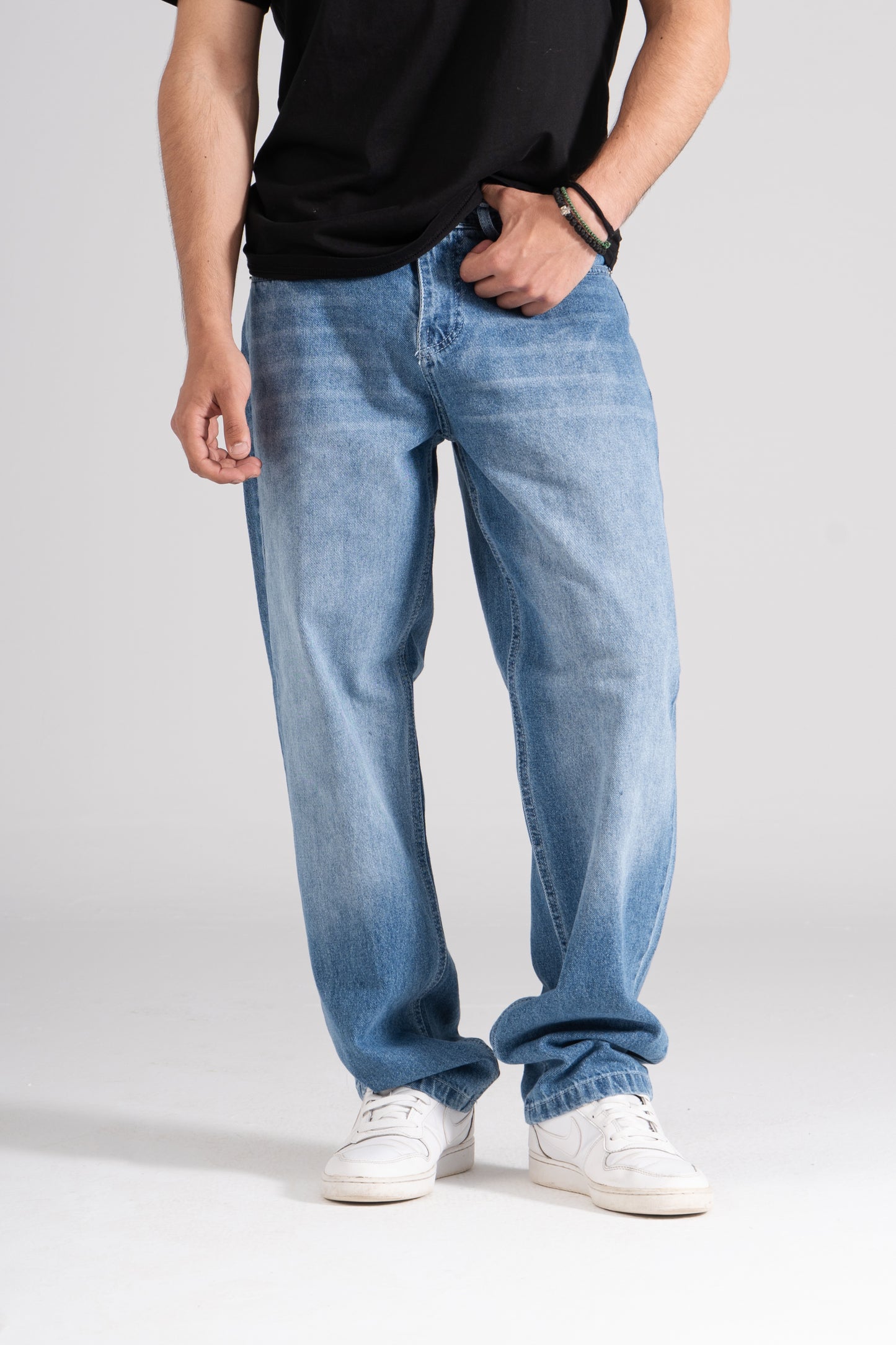 Scratched Front Pockets Baggy Fit Jeans