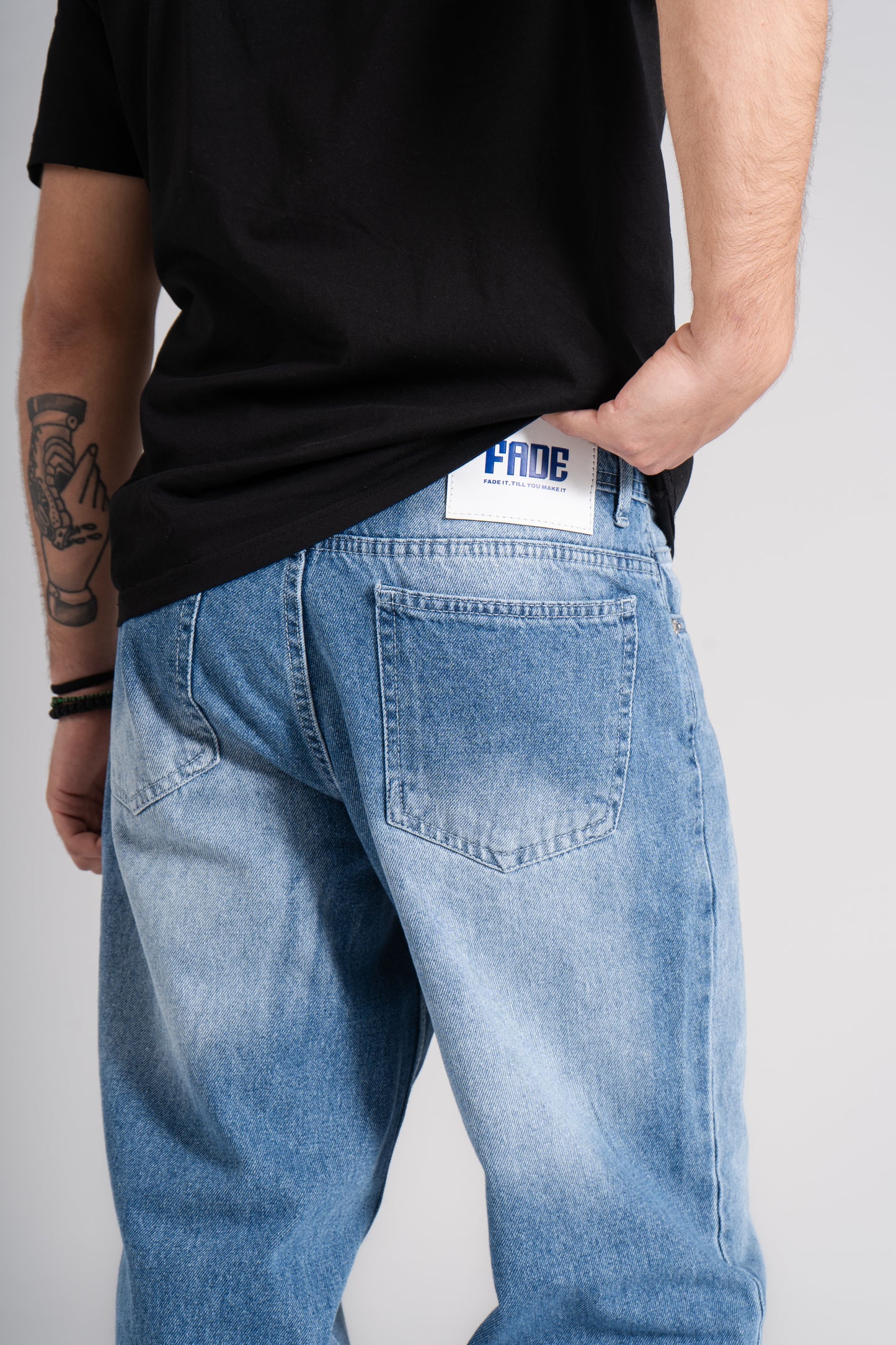 Scratched Front Pockets Baggy Fit Jeans