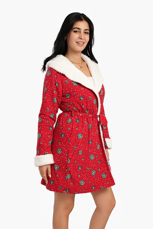 رداء سنوبي الأحمر المحشو