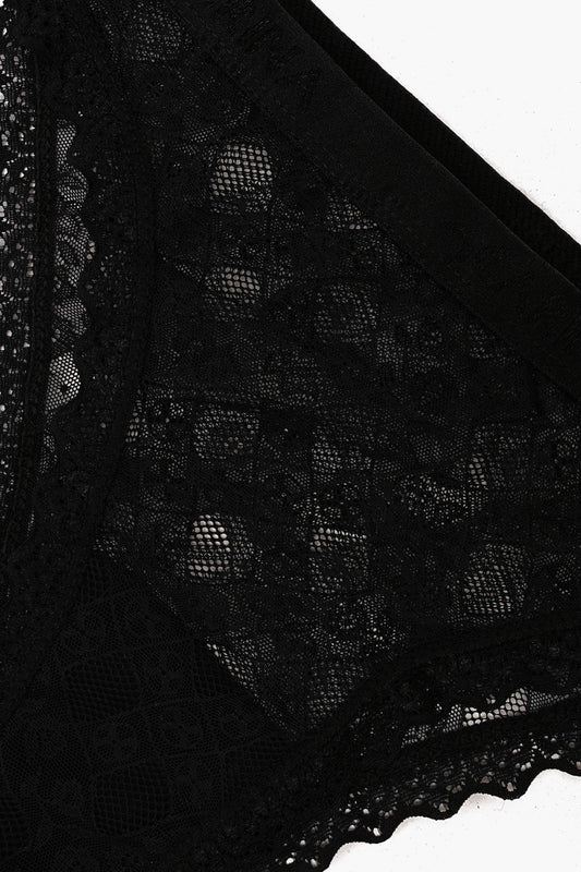 بيكيني داخلي من الدانتيل