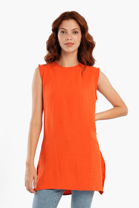 بلوزة خفيفة الوزن ذات رقبة دائرية