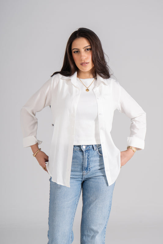 قميص بحواف دائرية أبيض