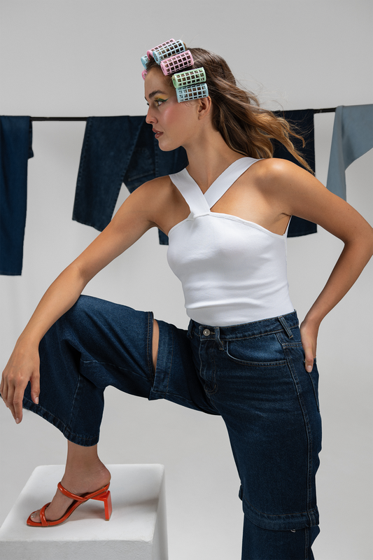 بلوزة قصيرة بظهر متقاطع