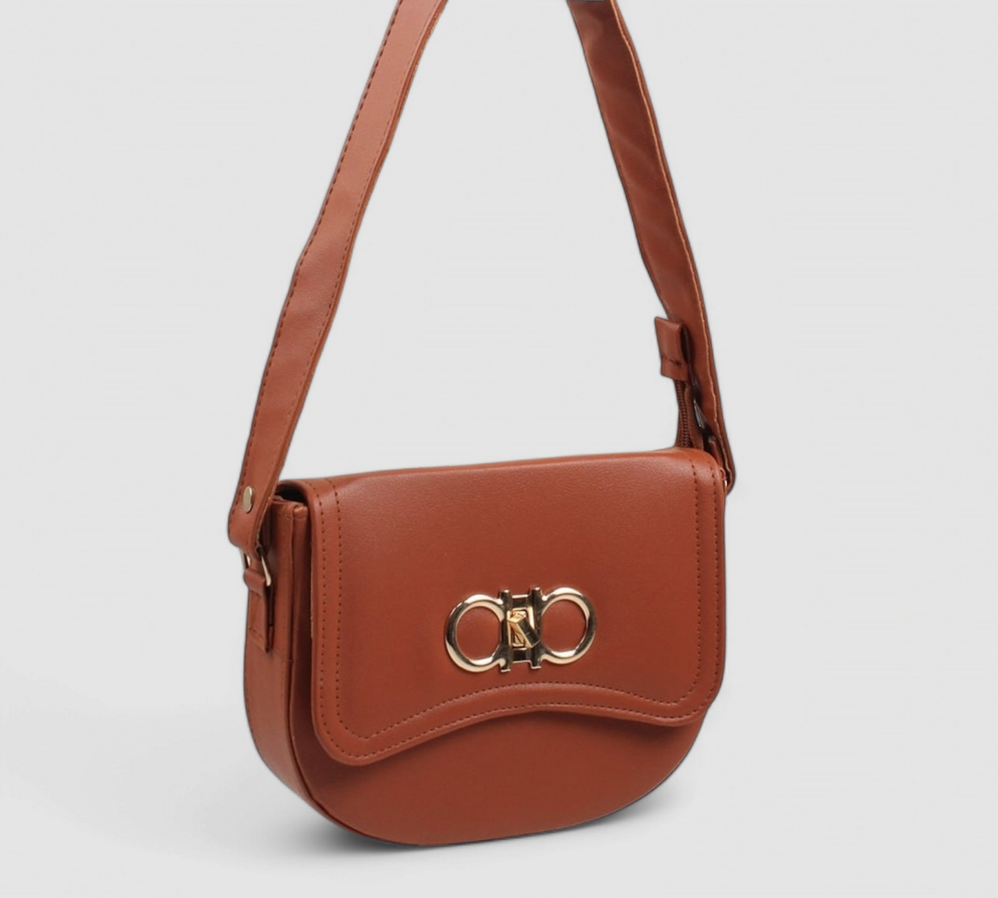 Havana Flap Crossbody Bag with Twist Lock - حقيبة كروس بودي هافانا بغطاء وقفل ملتوٍ