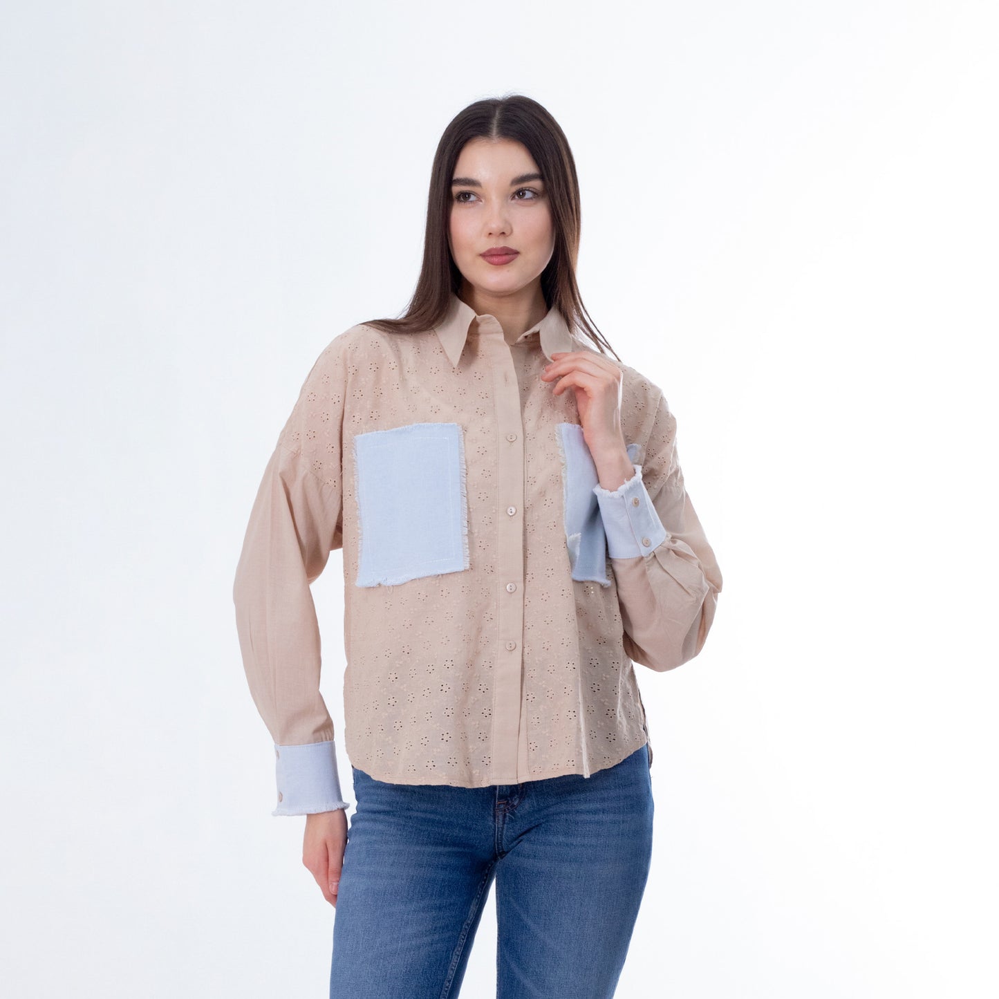 Beige Shirt with Denim Pockets & Cuffs - قميص بيج مع جيوب وأساور من قماش الدنيم