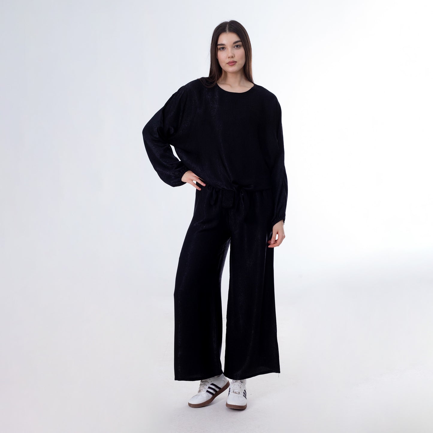Black Shiny Set of Waist Tie Blouse & Pants - طقم أسود لامع من بلوزة وبنطلون برباط على الخصر
