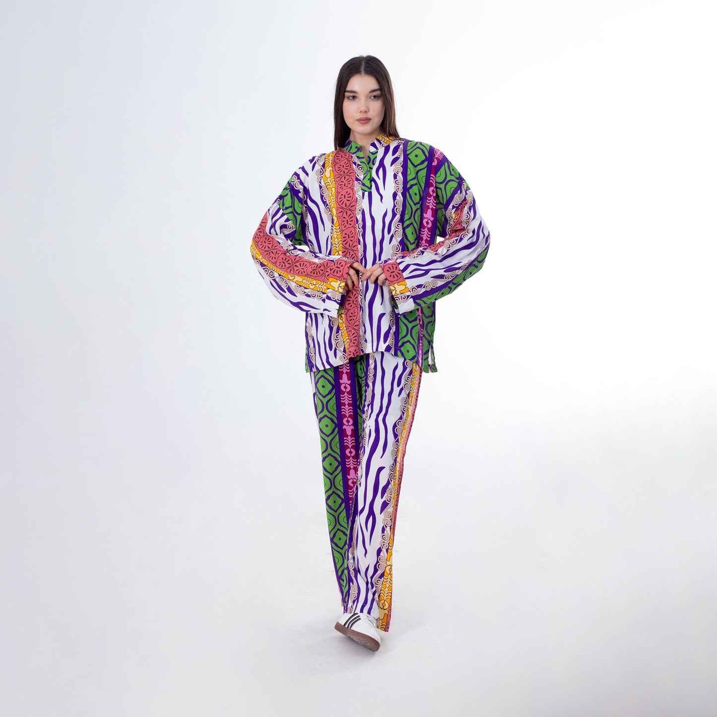 Lavender Wavy Print Set of Blouse & Pants - طقم بلوزة وبنطال بطبعة لافندر مموجة