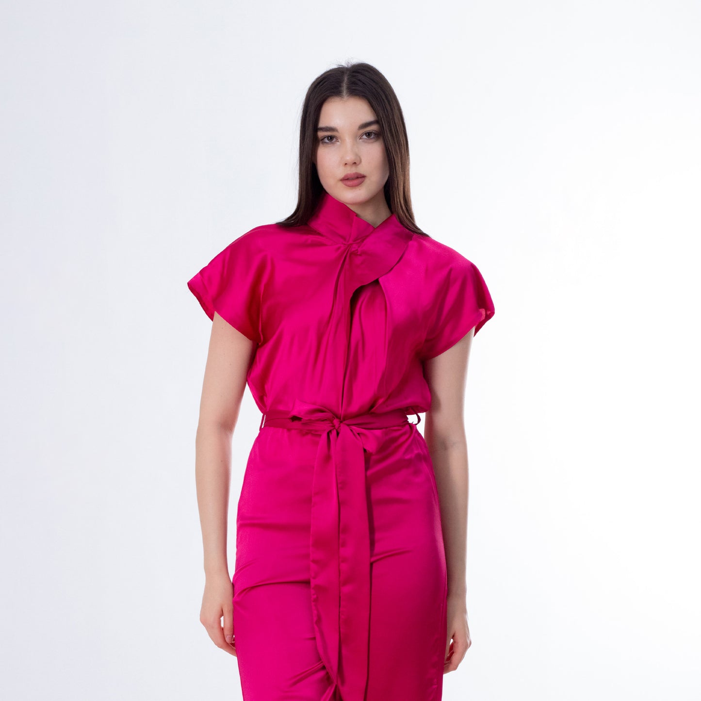 Fuchsia Shiny Satin Jumpsuit - جمبسوت من الساتان اللامع باللون الفوشيا