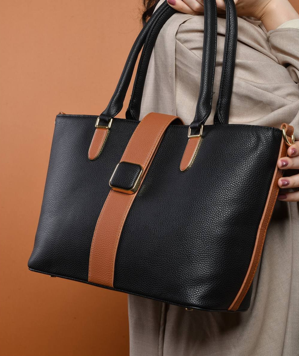 Plain Shoulder Bag - حقيبة كتف عادية