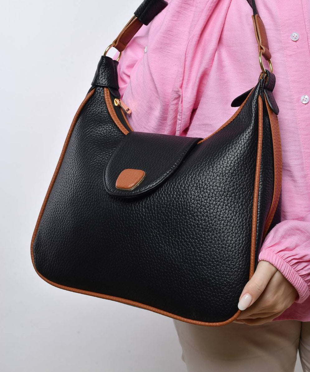 Plain Shoulder Bag - حقيبة كتف عادية