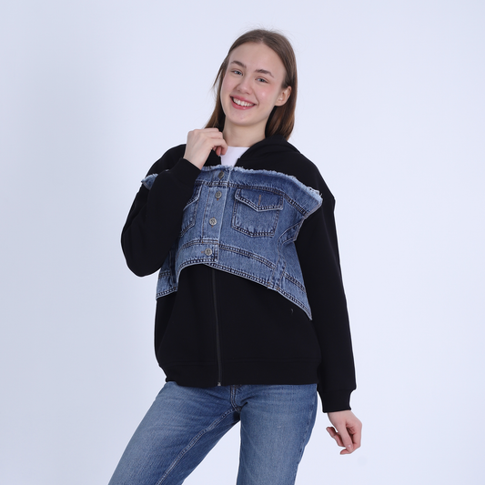 هودي ميلتون أسود مع جيوب من قماش الدنيم