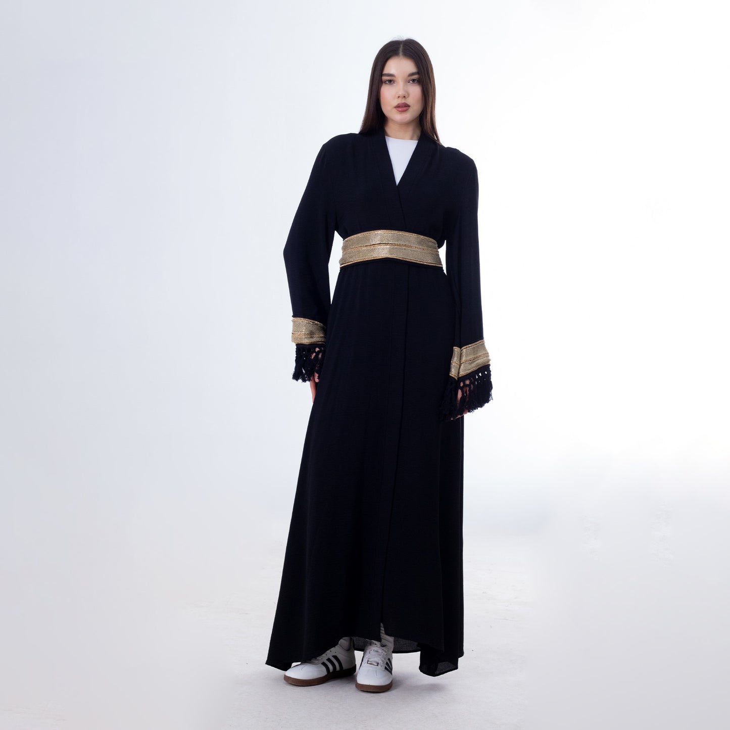 Black Fringe Cuffs Kaftan with Golden Waist - قفطان أسود بأكمام هامشية وخصر ذهبي