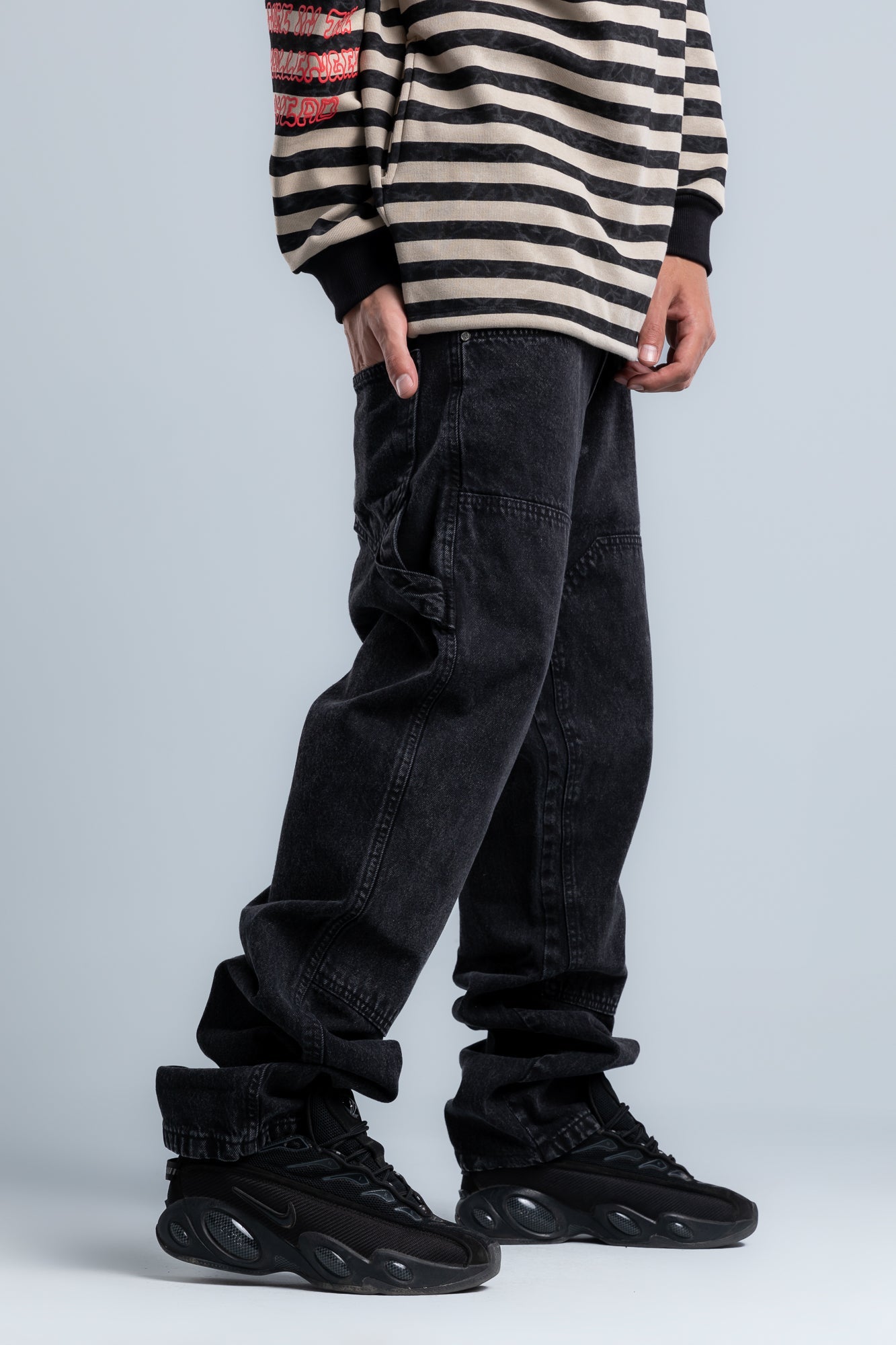 Black Back Pockets Straight Leg Jeans