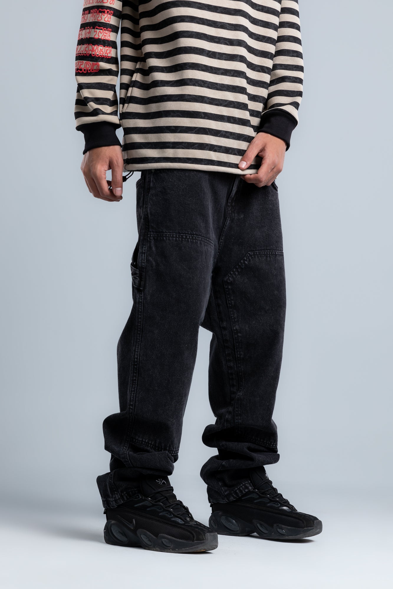 Black Back Pockets Straight Leg Jeans
