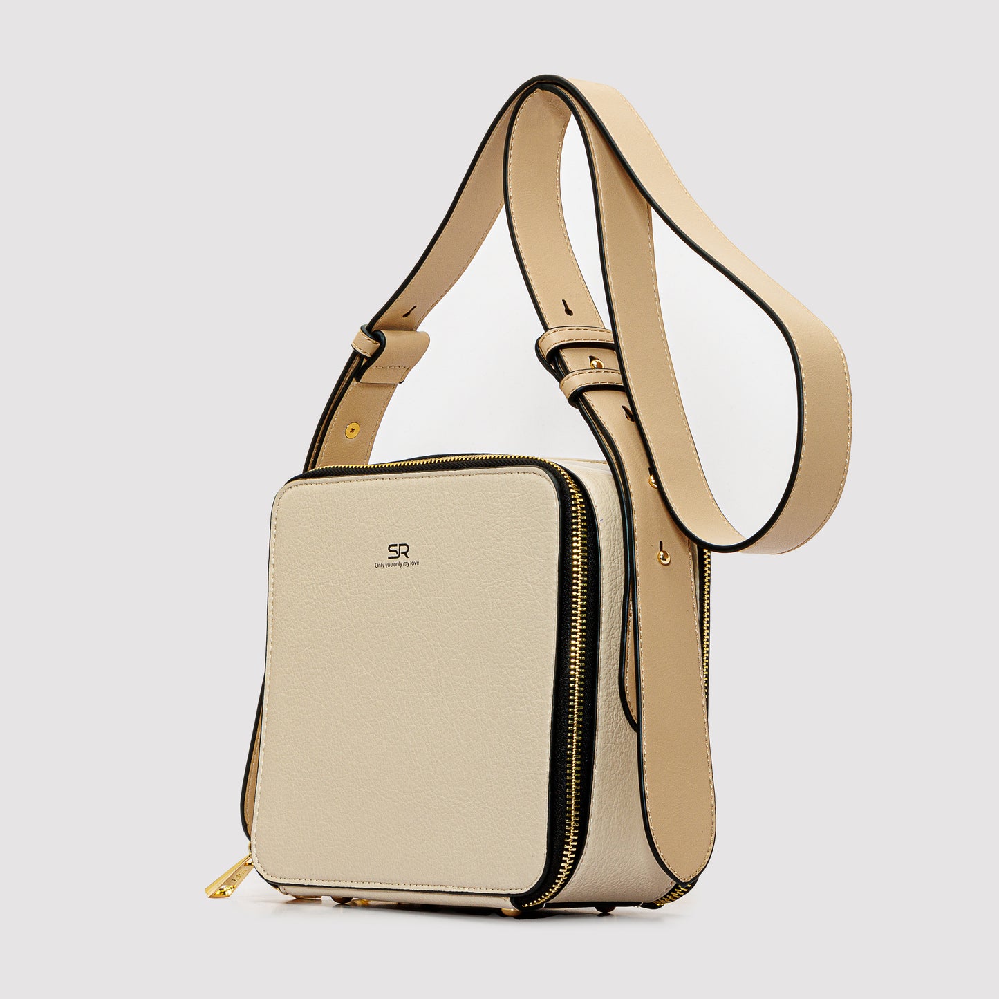 حقيبة كروس جلدية مربعة الشكل